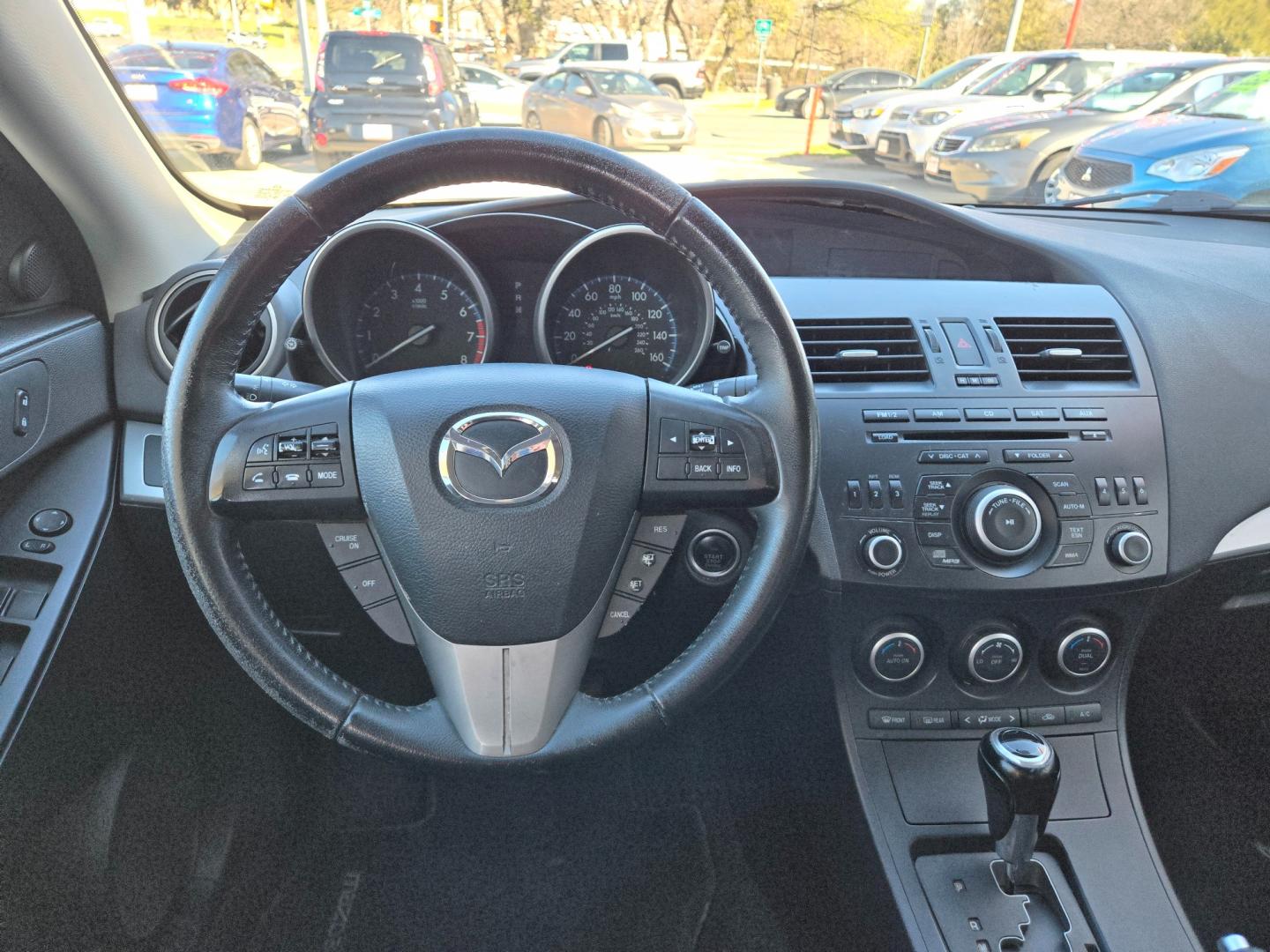 2013 SILVER Mazda MAZDA3 (JM1BL1VP3D1) with an 2.0L I4 F DOHC 16V engine, Automatic transmission, located at 503 West Court, Seguin, TX, 78155, (830) 379-3373, 29.568621, -97.969803 - Photo#5